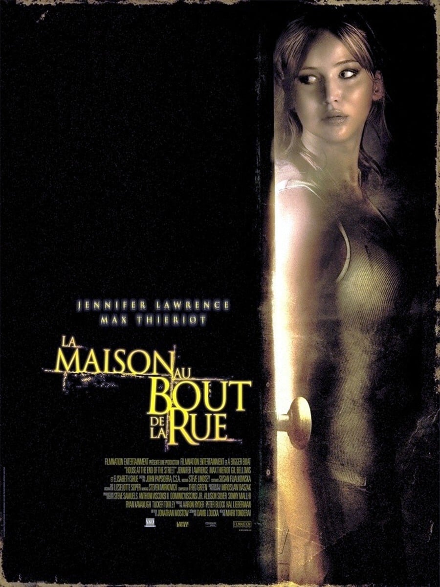 Affiche du film La Maison au bout de la rue poster